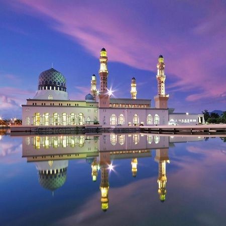 Gemilang Hotel Кота-Кинабалу Экстерьер фото